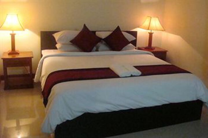 Room 9 of 36