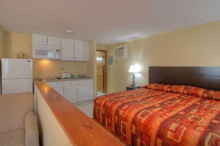 1 King Bed (17 of 25)