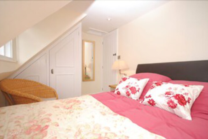 Room 13 of 26