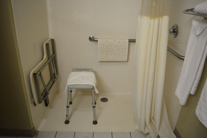 1 Queen Bed Mobility Accessible (7 of 16)