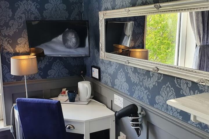 Room 15 of 130