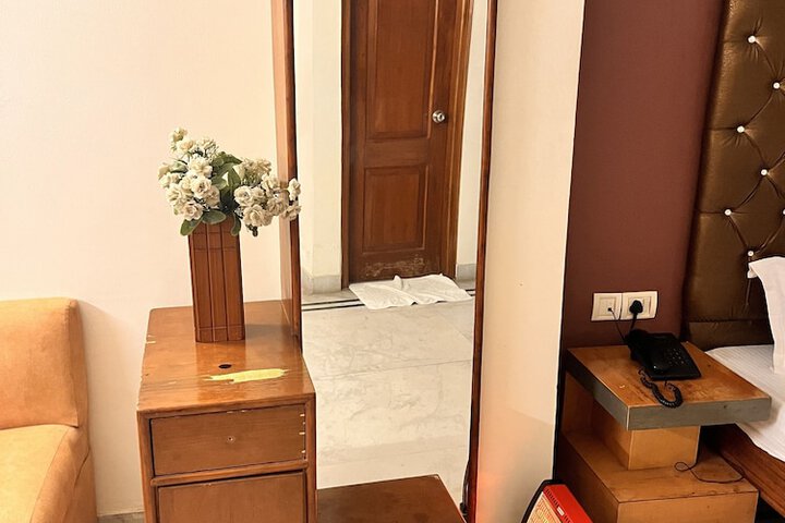 Room 14 of 70
