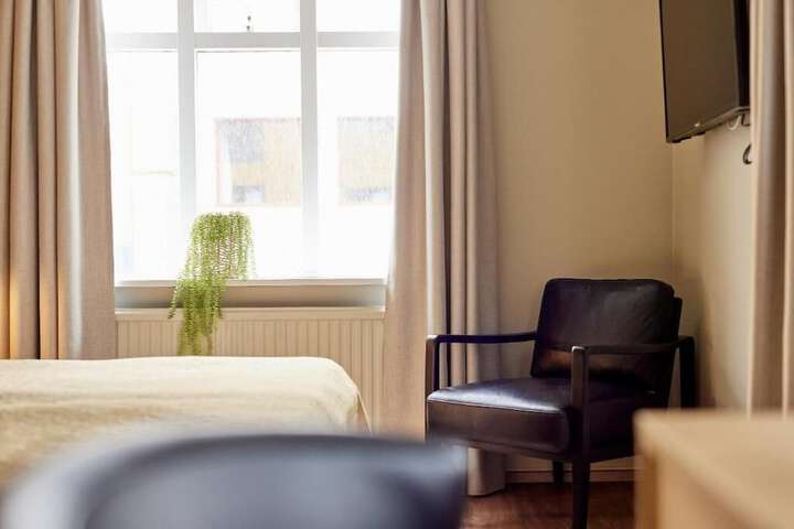 Room 49 of 89
