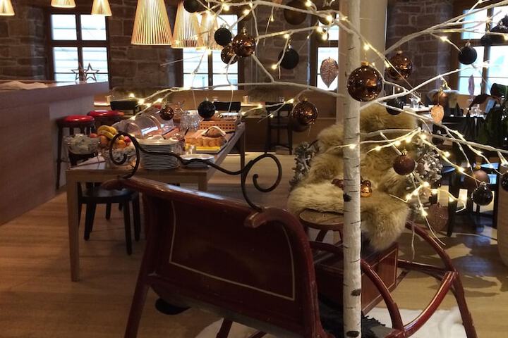 Breakfast/Coffee Service 49 of 60