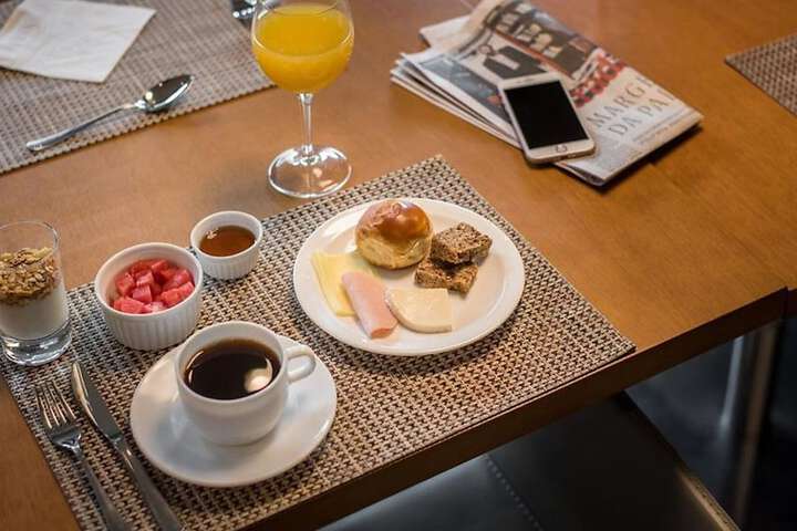 Breakfast meal