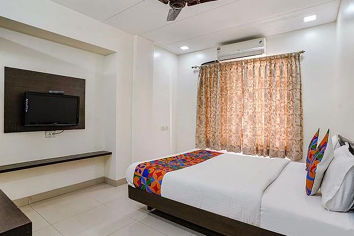Room 16 of 31