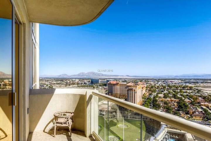 Terrace/Patio 27 of 39