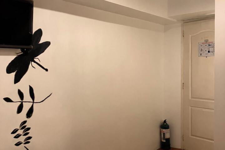 Room 52 of 89