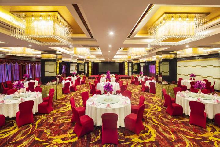 Dining Photos