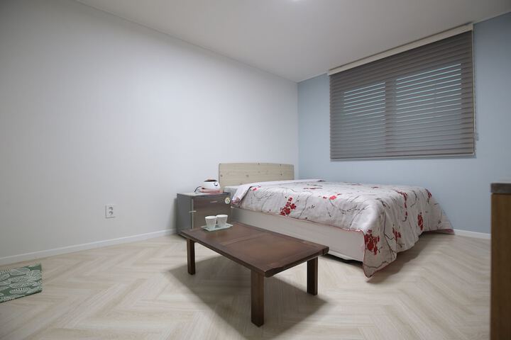 Room 21 of 53