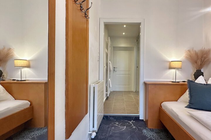Room 38 of 109
