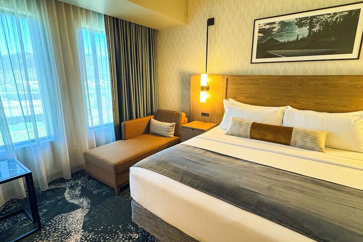 Room 16 of 34
