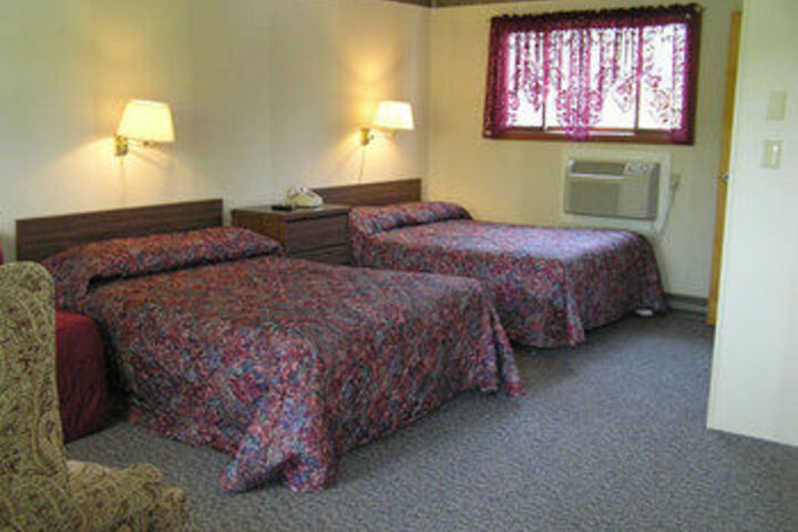 Room 2 of 5