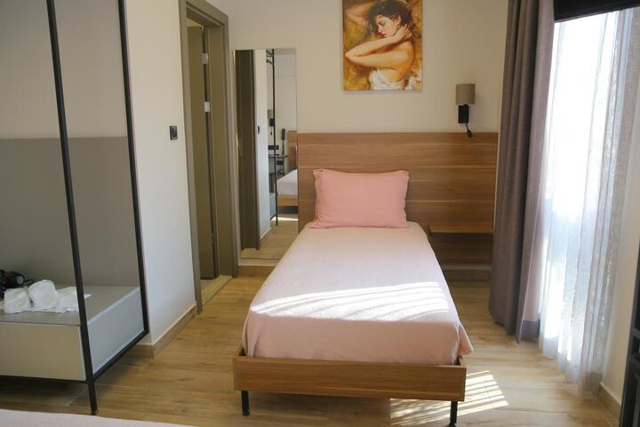 Room 45 of 73