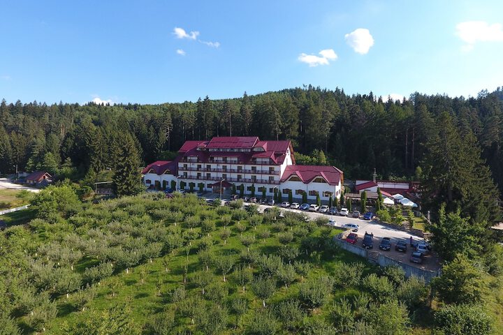 Hotel 83 of 84