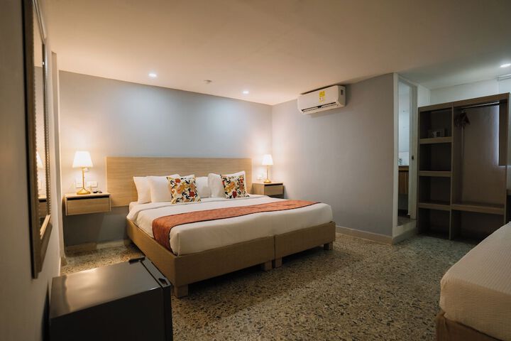 Room 20 of 93