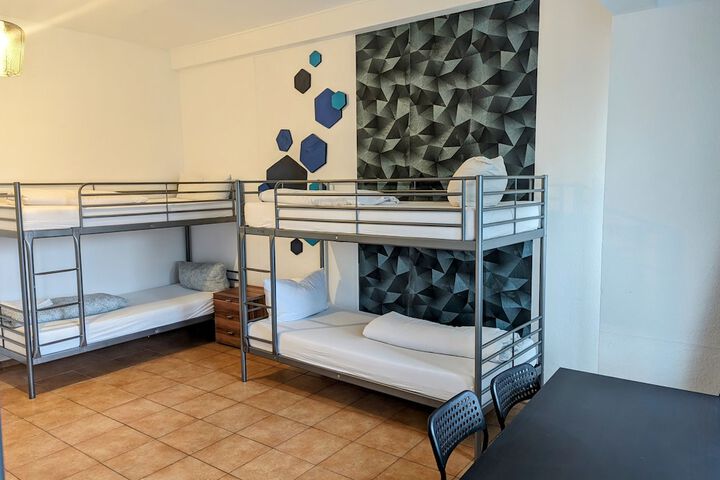 Room 72 of 150