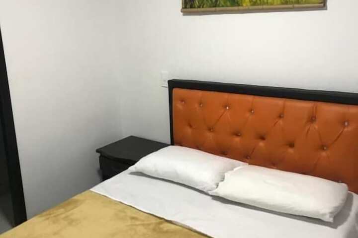 Room 13 of 23