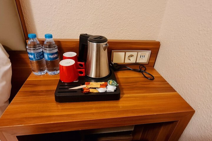 Room 13 of 50