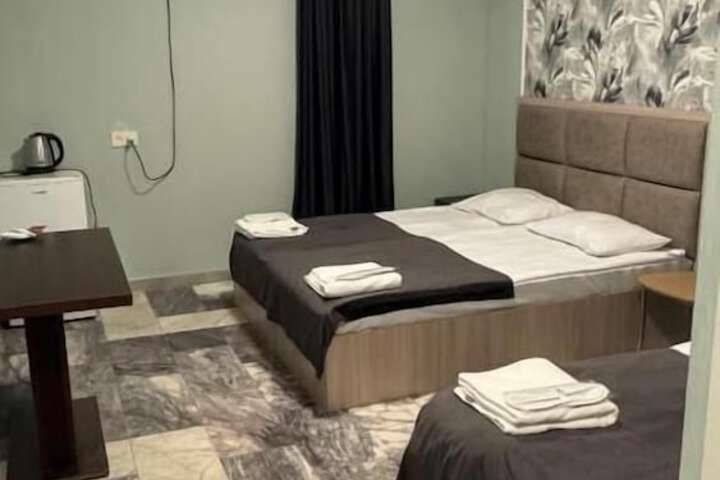 Room 11 of 30