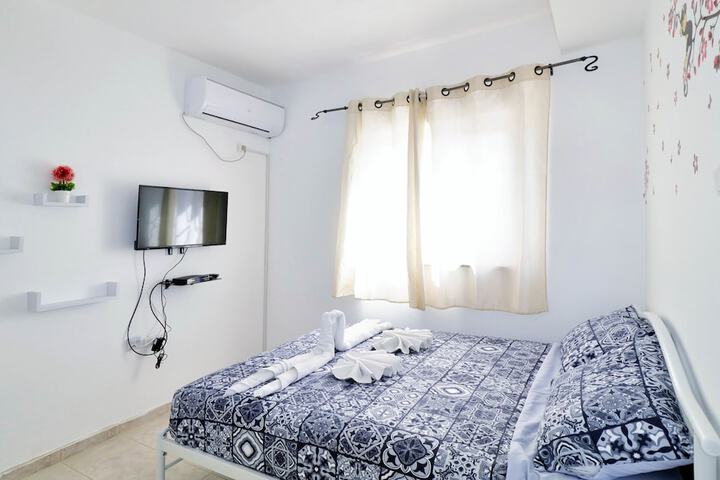 Room 12 of 70