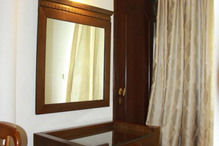 Room 10 of 119