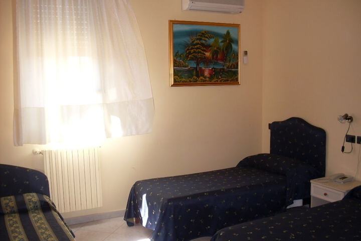 Room 5 of 47