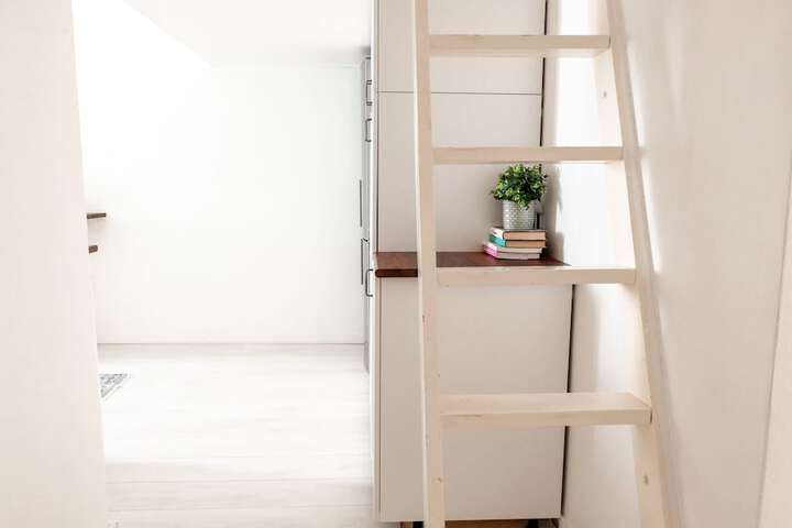 Room 7 of 19