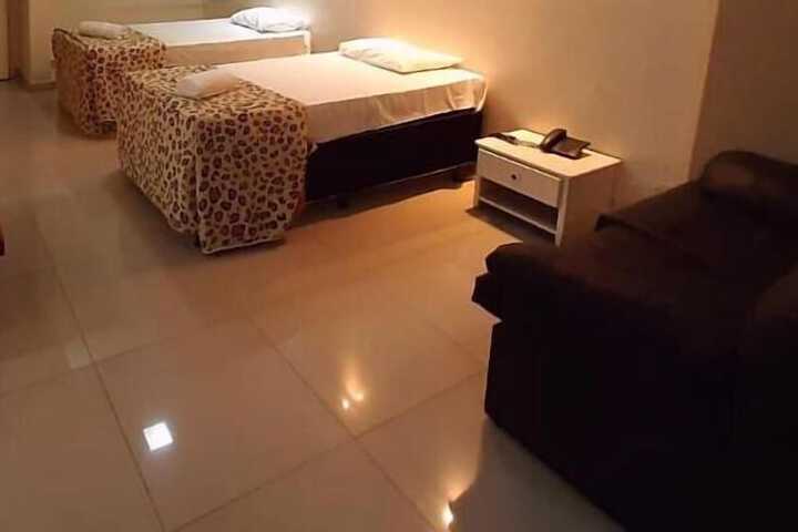 Room 12 of 73