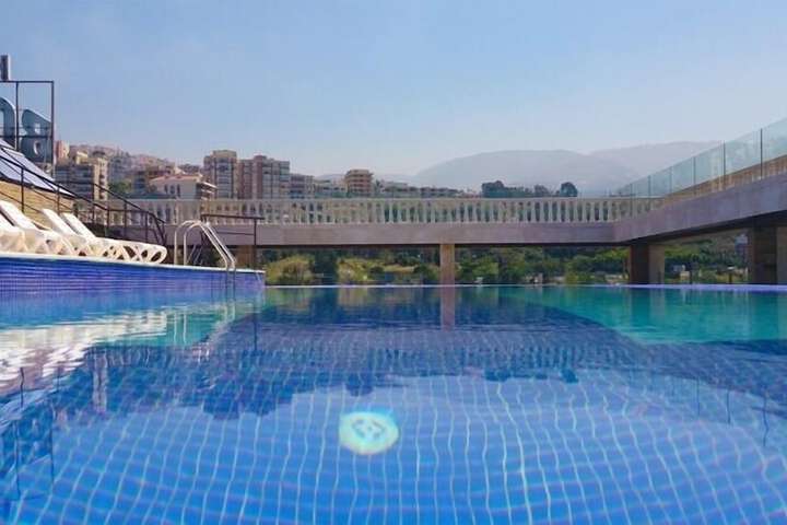 Pool 17 of 28