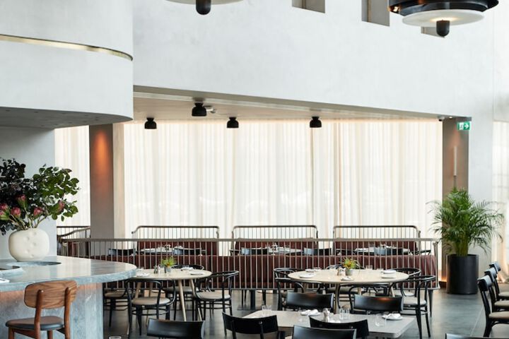 Dining 94 of 124
