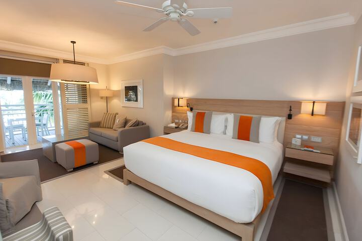 Room 2 of 8