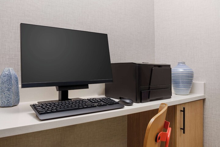 Business Center 49 of 51