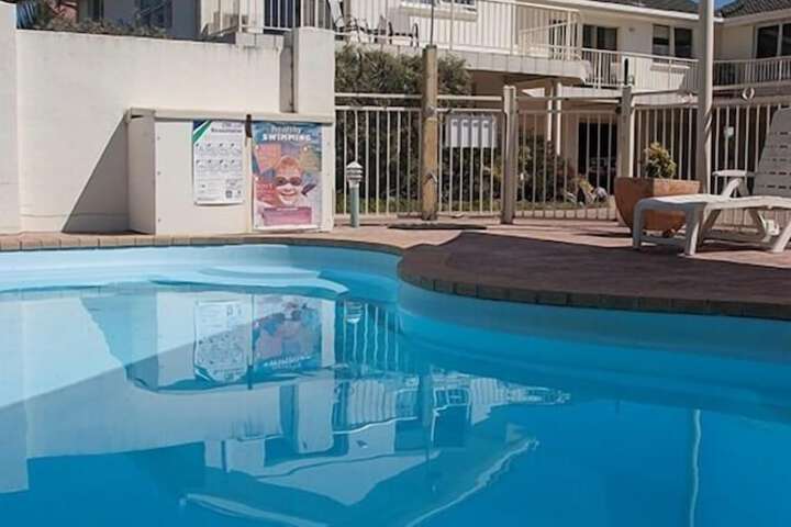 Pool 24 of 33