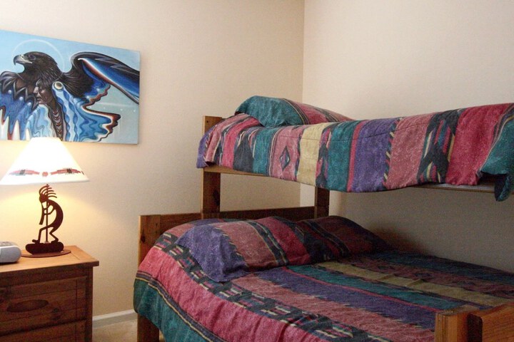 Room 3 of 46