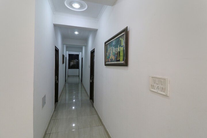Hotel Interior 7 of 27
