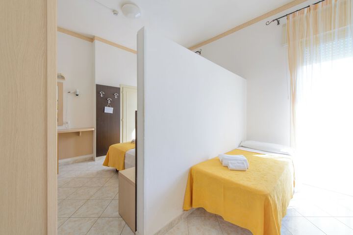 Room 10 of 94