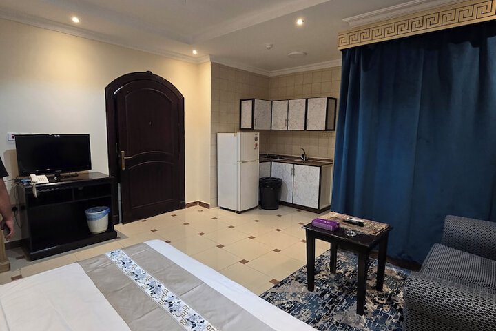 Room 14 of 40