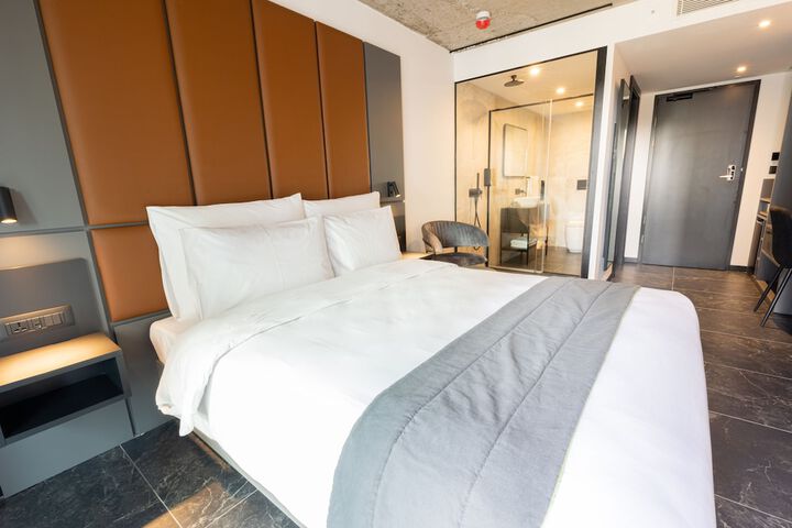 Room 20 of 82