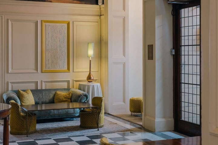 Hotel Interior 4 of 94