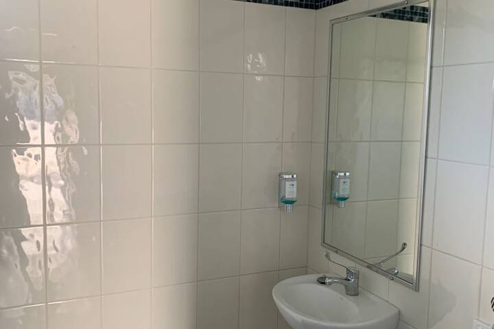 Room 44 of 68