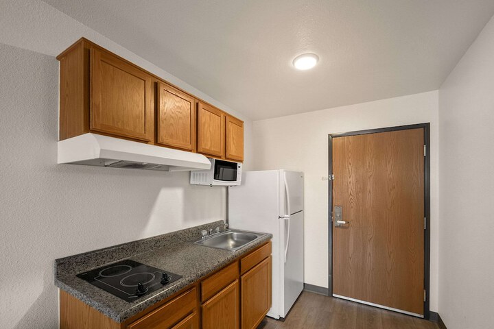 Standard Room, King or Two Doubles (3 of 27)