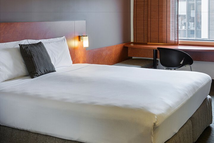 Room 3 of 35