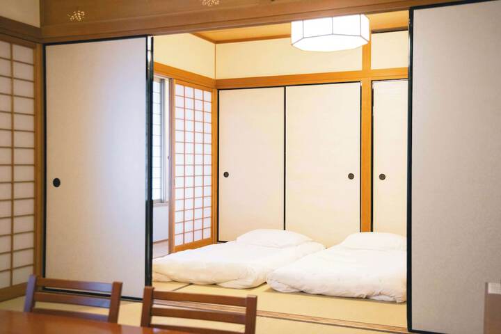 Room 13 of 85