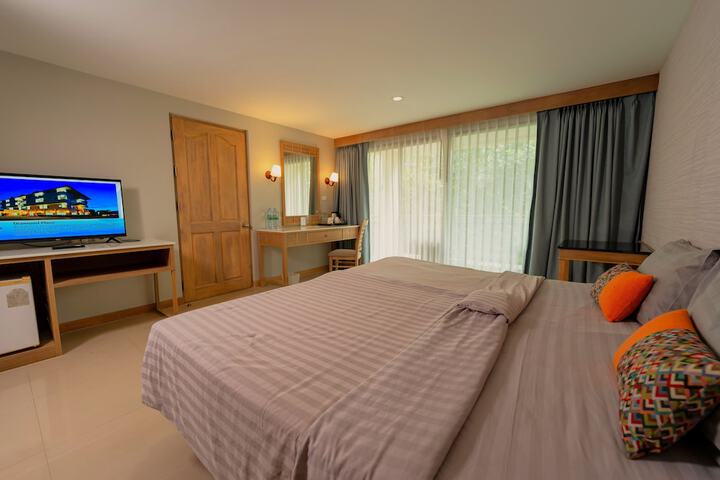Room 27 of 139