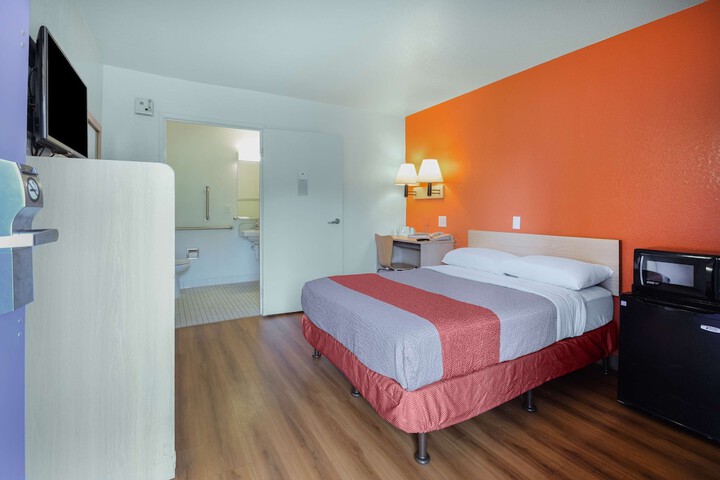 Room 7 of 29