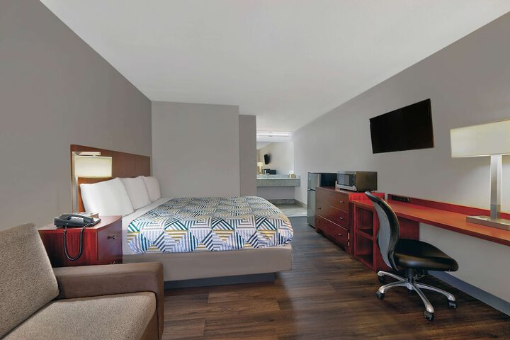 Room 7 of 21