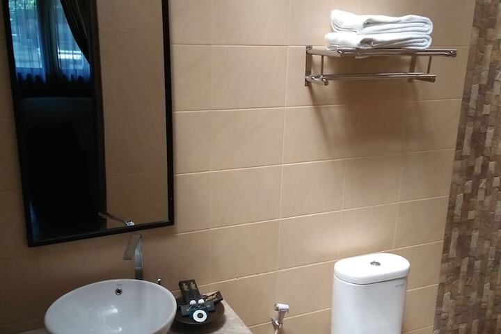 Room 121 of 184