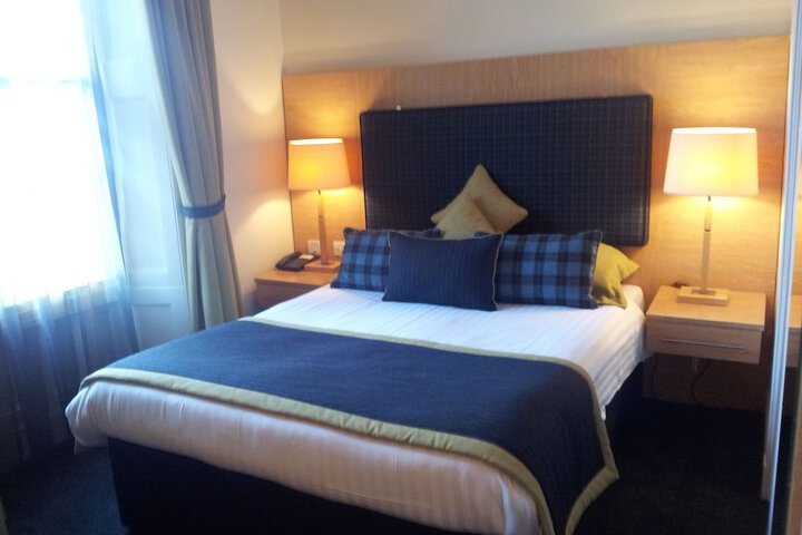 Room 8 of 41