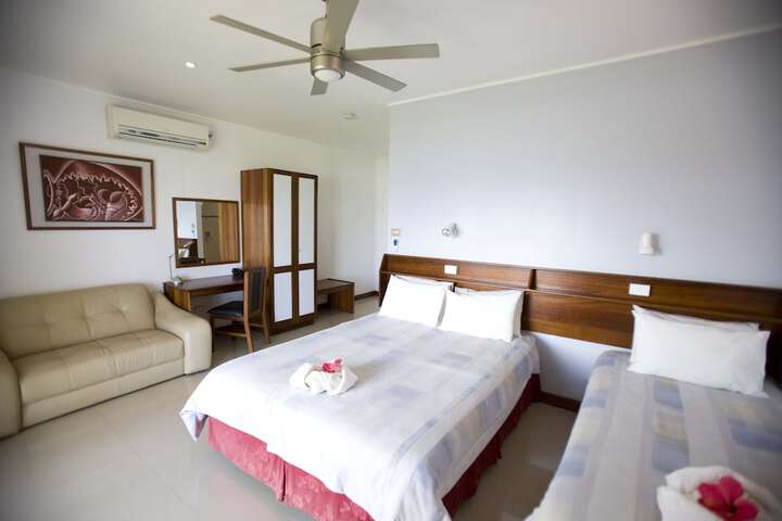 Room 8 of 48